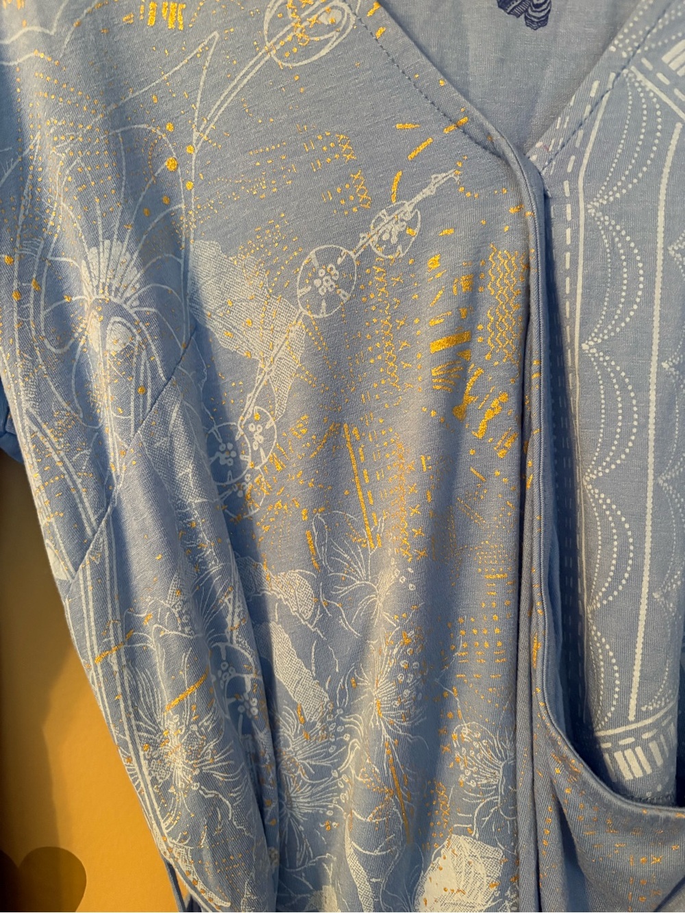 Desigual Light Blue Floral Graphic V-Neck Top with Gold Details - Picture 4 of 10
